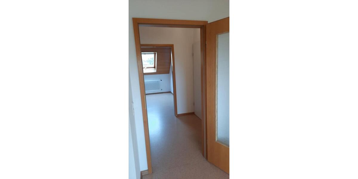 Dachgeschoßwohnung Bad Bellingen - 1.5 Zimmer, 40 m&sup2;, 460&euro; | Angebot:26012912