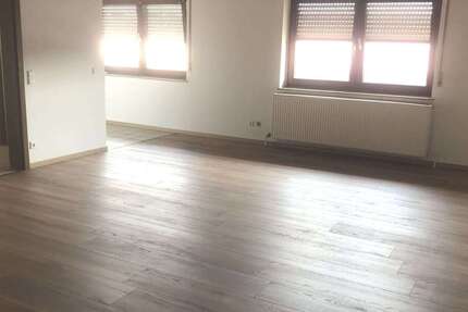 Wohnung Bad Rappenau - 3 Zimmer, 90 m&sup2;, 890&euro; | Angebot:27176048