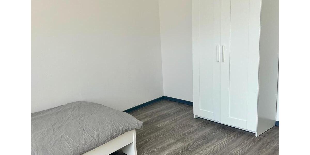 Wohnen auf Zeit Mannheim Herzogenried - 7 Zimmer, 50 m&sup2;, 20&euro; | Angebot:16114977