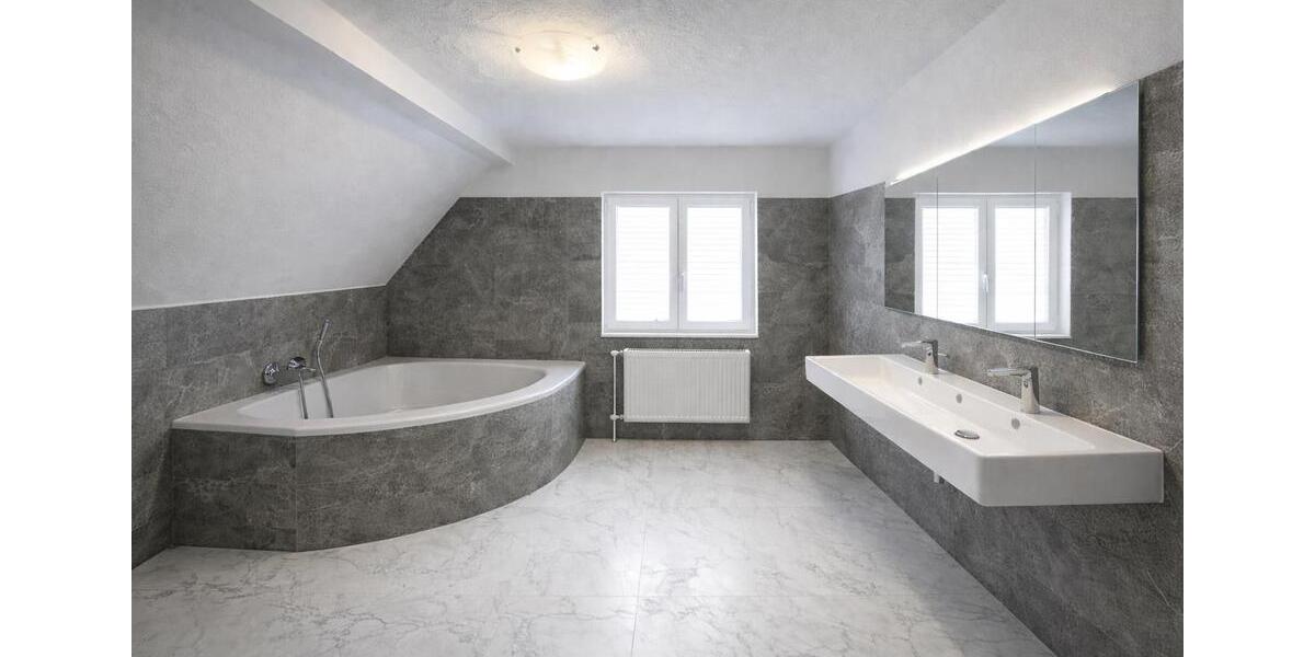 Doppelhaushälfte Eschwege - 4 Zimmer, 118 m&sup2;, 1.300&euro; | Angebot:26486212
