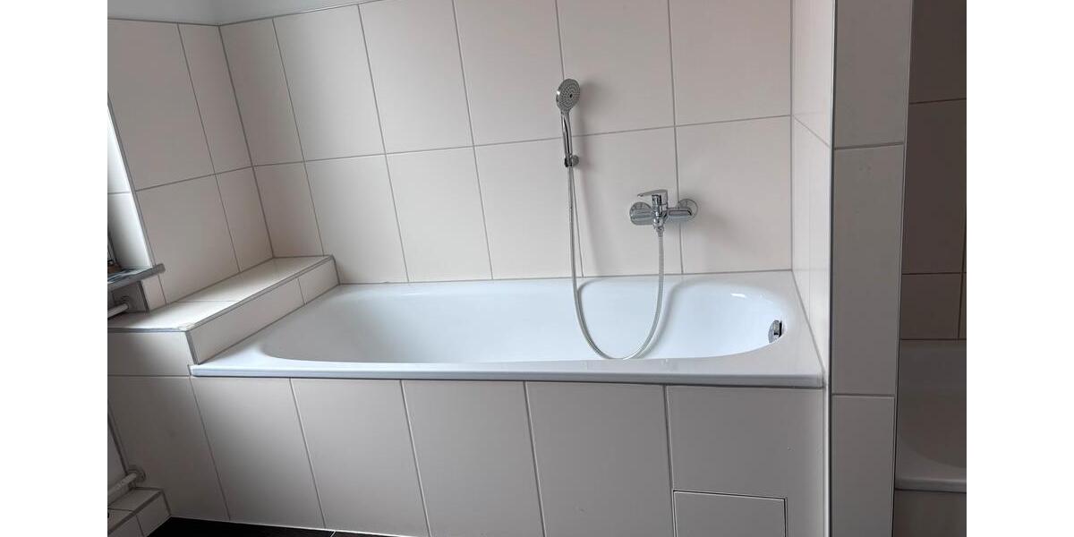 Etagenwohnung Östringen - 5 Zimmer, 100 m&sup2;, 1.000&euro; | Angebot:26488477
