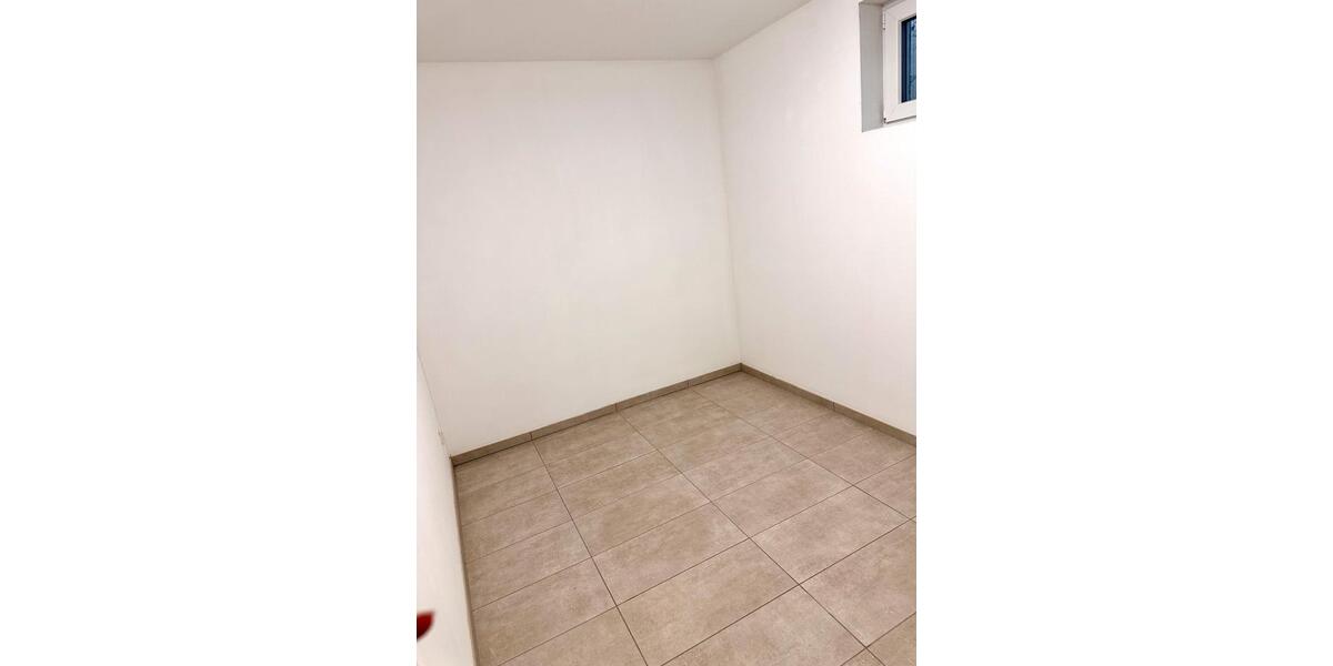 Dachgeschoßwohnung Bischofsheim - 2 Zimmer, 48 m&sup2;, 950&euro; | Angebot:25975094