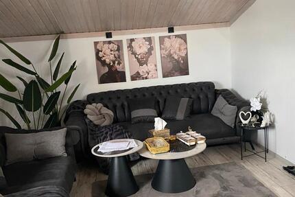 Dachgeschoss Wohnung,Obergeschoss,3Zimmer ab 01.10Kein Haustier