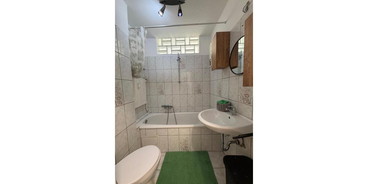 Wohnen auf Zeit Oberhausen - 4 Zimmer, 85 m&sup2;, 15&euro; | Angebot:25873528