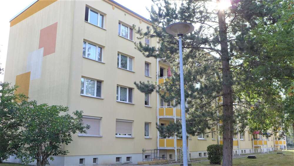 Wohnung zum Mieten in Borna 270 € 44.95 m² 2 zimmer