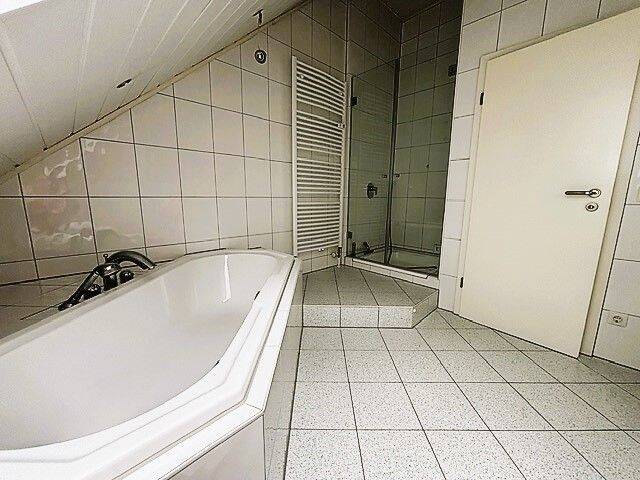 Etagenwohnung Neckarsulm Obereisesheim - 3 Zimmer, 101 m&sup2;, 1.100&euro; | Angebot:26657101