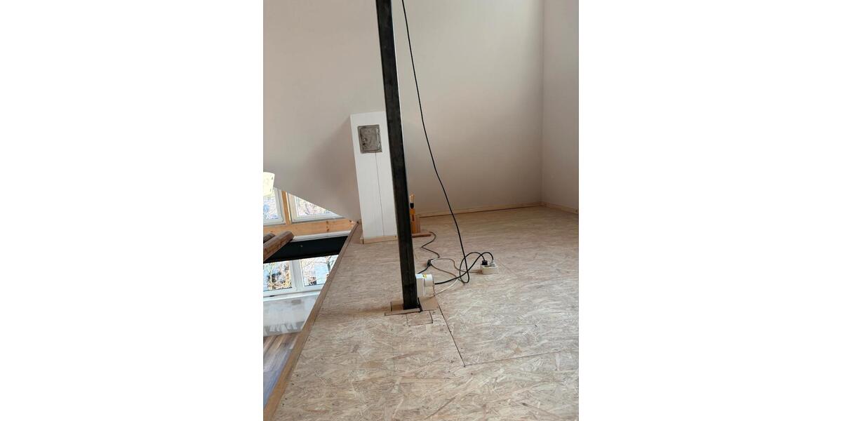 Dachgeschoßwohnung Baesweiler - 3 Zimmer, 85 m&sup2;, 1.200&euro; | Angebot:26627126