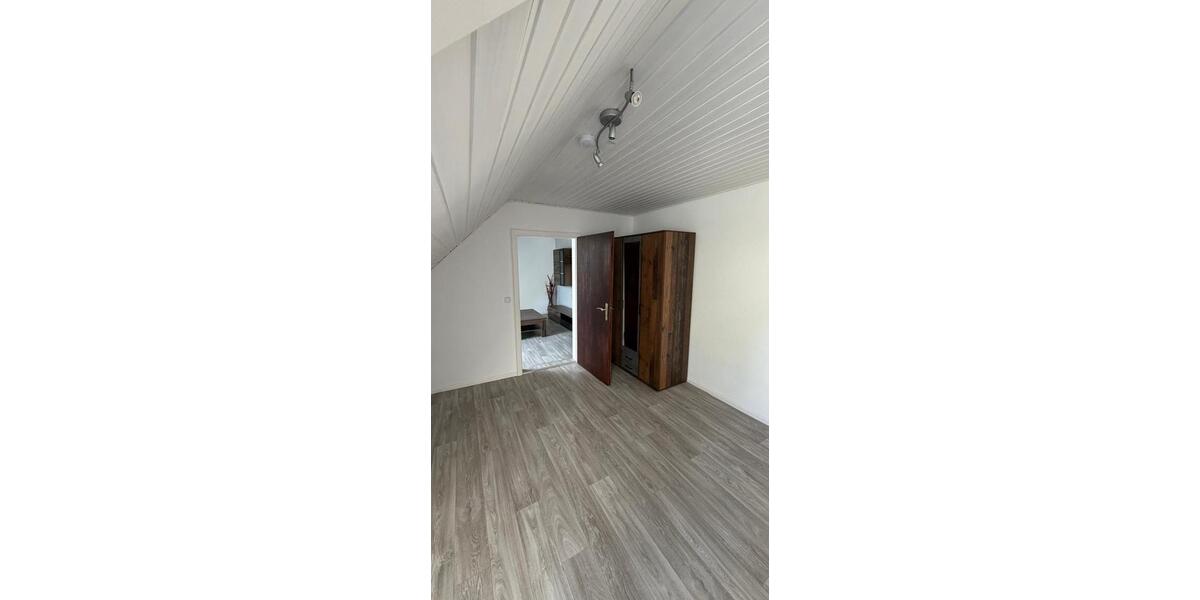 Dachgeschoßwohnung Winsen (Aller) - 1.5 Zimmer, 28 m&sup2;, 300&euro; | Angebot:26443689