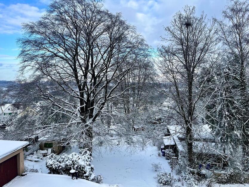 Ab sofort: Remscheid Uni Wuppertal: Top WG Zimmer (Wifi, Balkon)