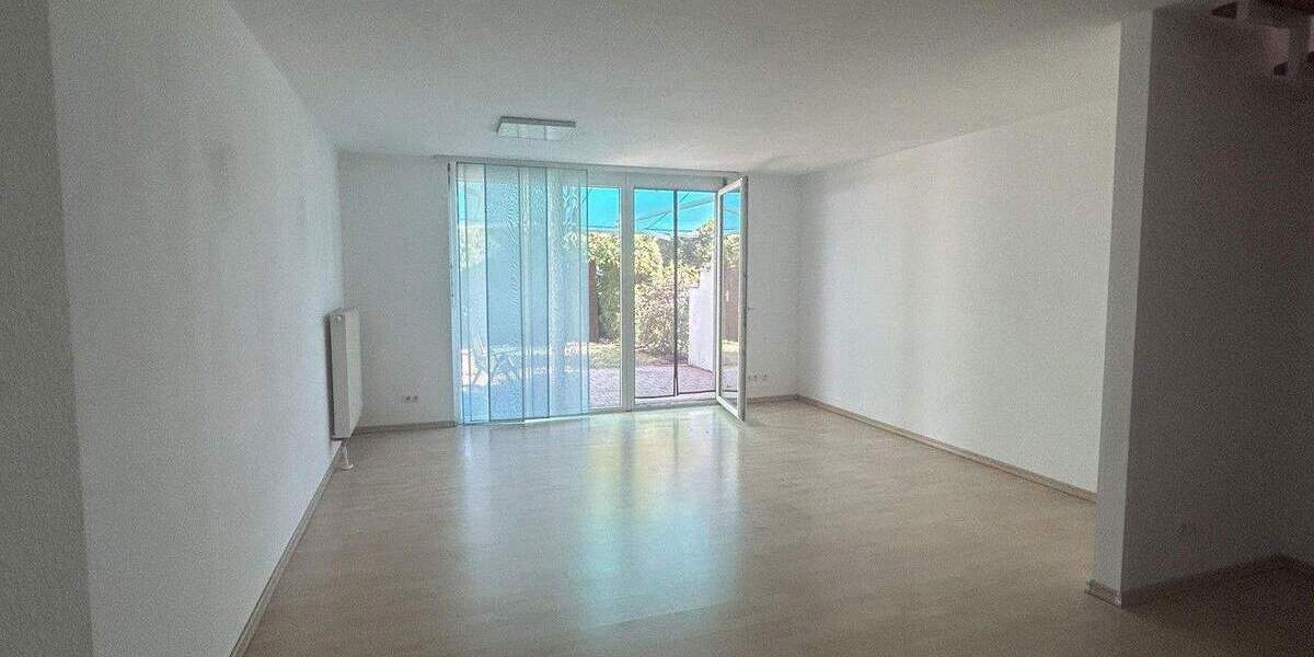 Reihenmittelhaus Kaiserslautern Innenstadt - 5 Zimmer, 141 m&sup2;, 1.600&euro; | Angebot:24836225