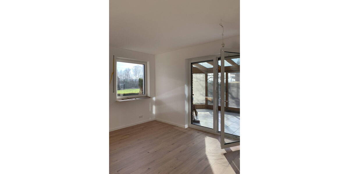 Etagenwohnung Bad Lippspringe - 2 Zimmer, 82 m&sup2;, 861&euro; | Angebot:26790509