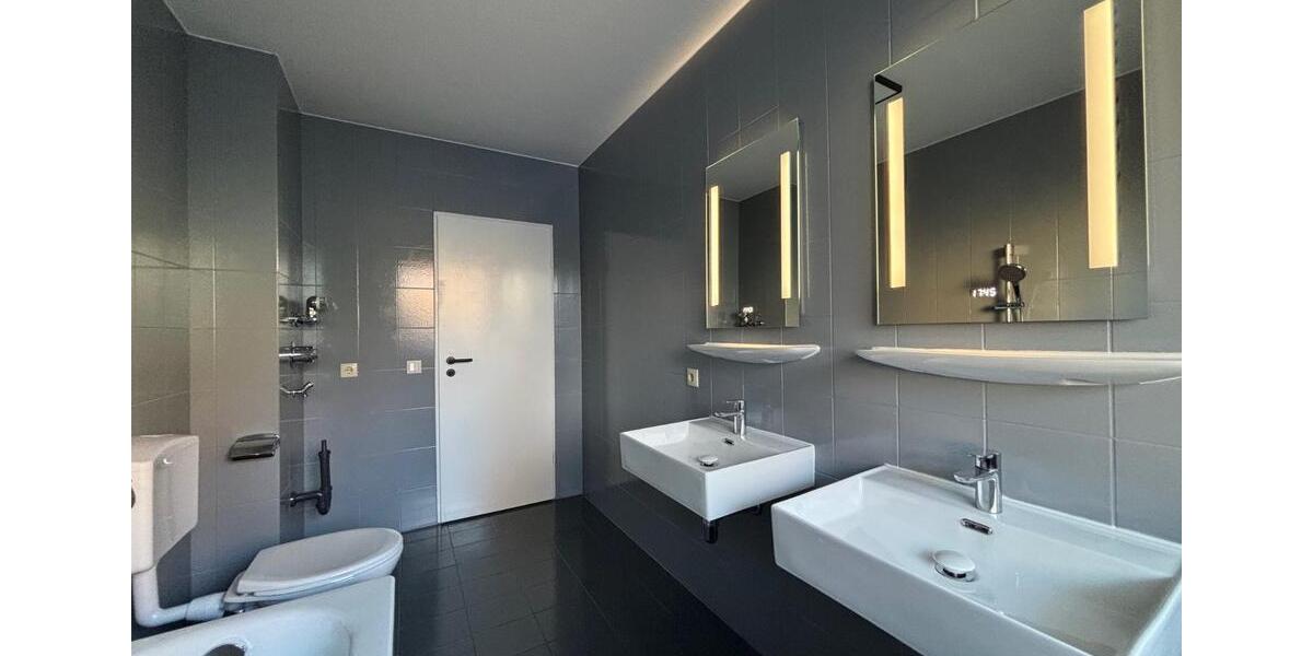 Hochparterre Kumhausen - 4 Zimmer, 88 m&sup2;, 2.600&euro; | Angebot:24877732