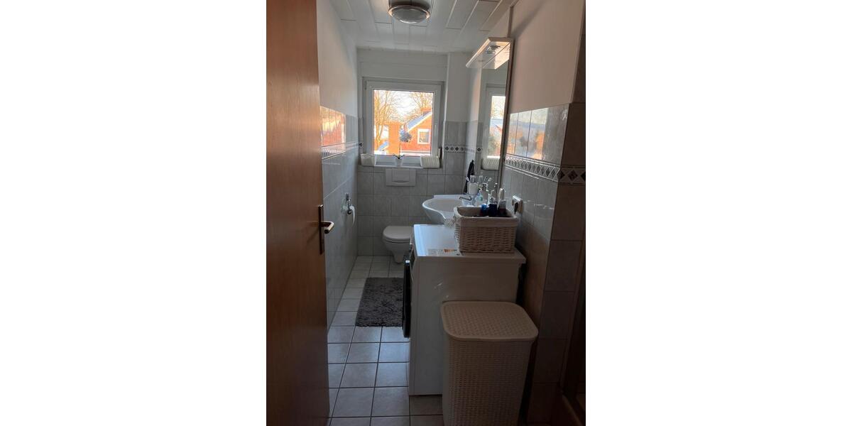 Etagenwohnung Aurich Egels und Wallinghausen - 5 Zimmer, 95 m&sup2;, 650&euro; | Angebot:25948848