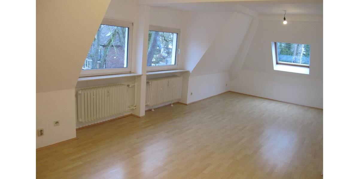 Dachgeschoßwohnung Gelsenkirchen - 3.5 Zimmer, 89 m&sup2;, 844&euro; | Angebot:24704179