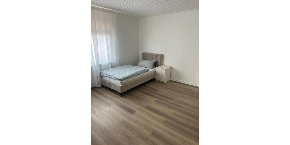 Wohnen auf Zeit Bergheim - 4 Zimmer, 105 m&sup2;, 20&euro; | Angebot:22249602