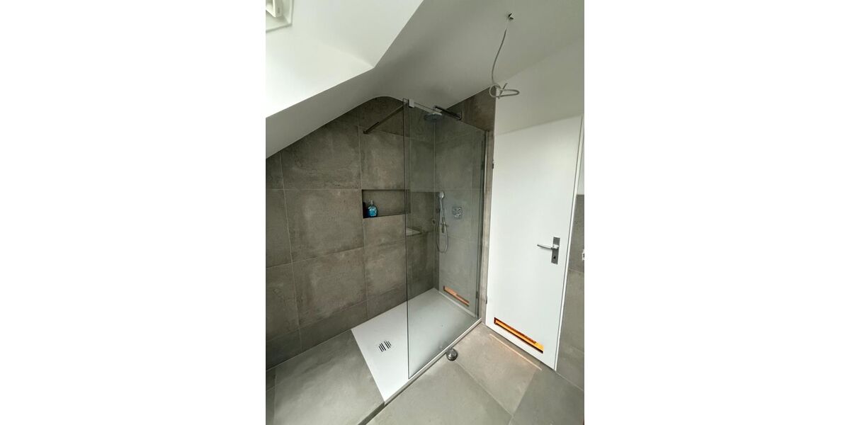 MG- Rheydt - zentrale helle und gemütliche 2-Zimmer Wohnung (60qm) - Dachgeschoßwohnung Mönchengladbach Rheydt | Angebot:27289648