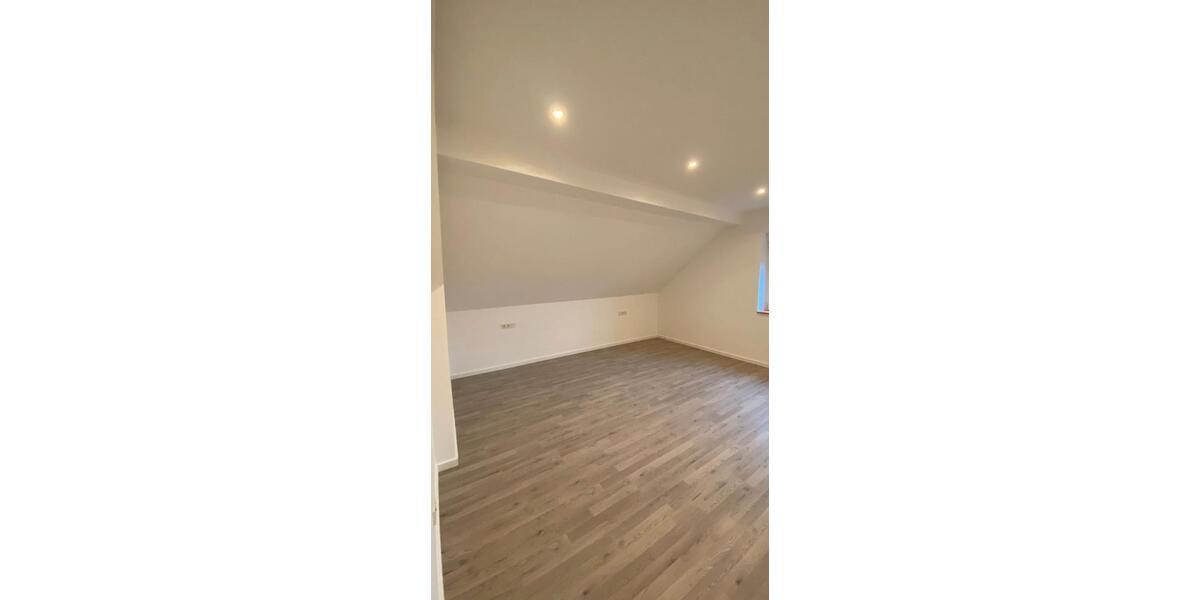 Dachgeschoßwohnung Heusweiler - 3 Zimmer, 88 m&sup2;, 790&euro; | Angebot:26538704