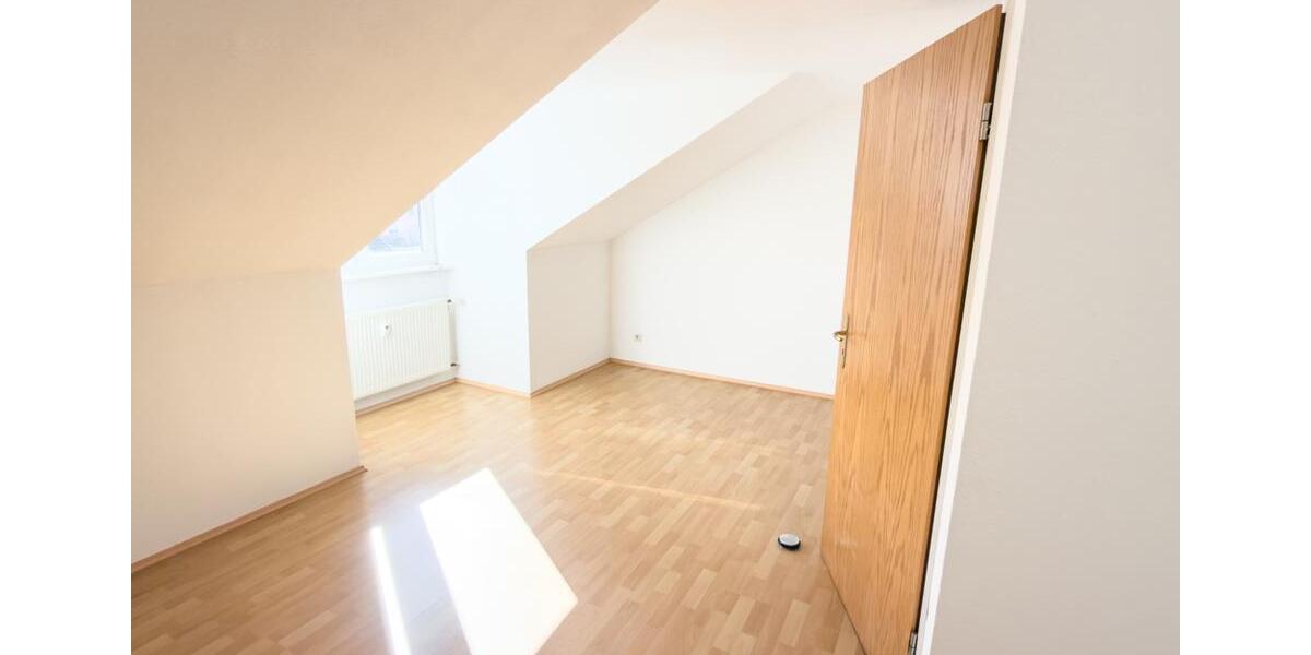 Dachgeschoßwohnung Coburg - 2 Zimmer, 68 m&sup2;, 540&euro; | Angebot:26094589