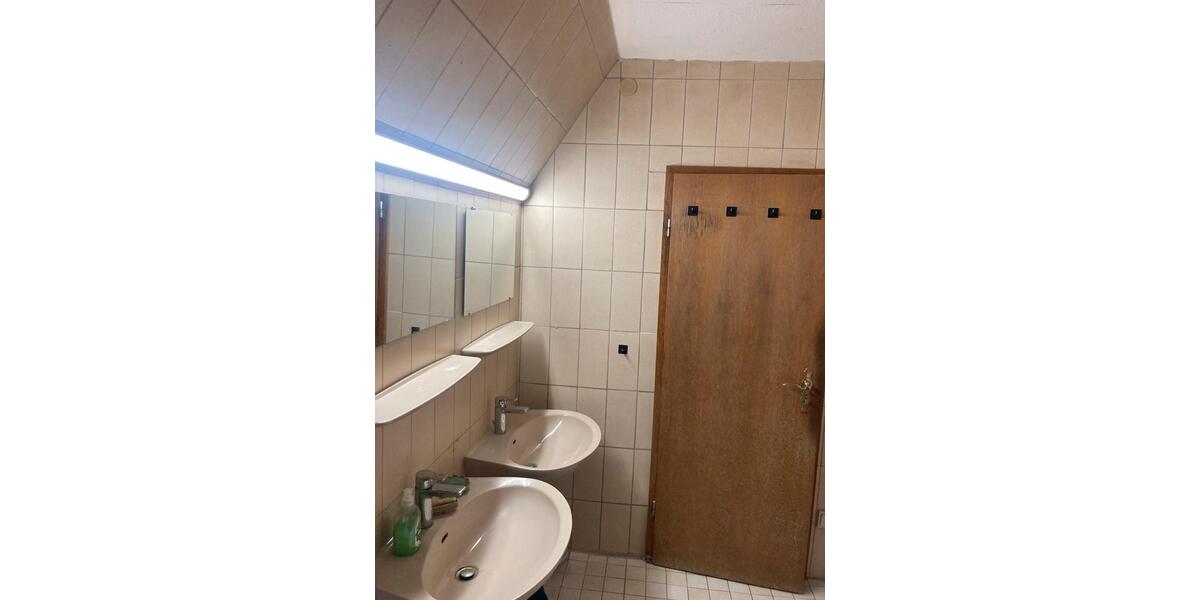 Dachgeschoßwohnung Herford - 4 Zimmer, 99 m&sup2;, 700&euro; | Angebot:25961261