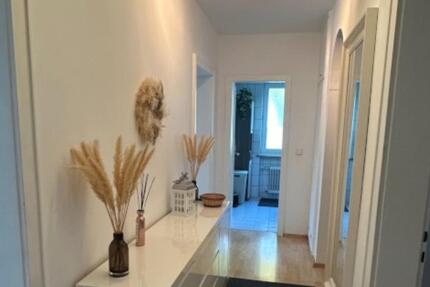 WG-Zimmer NUR an Frau in 3-ZW für Wochenendheimfahrerin 13 zimmer