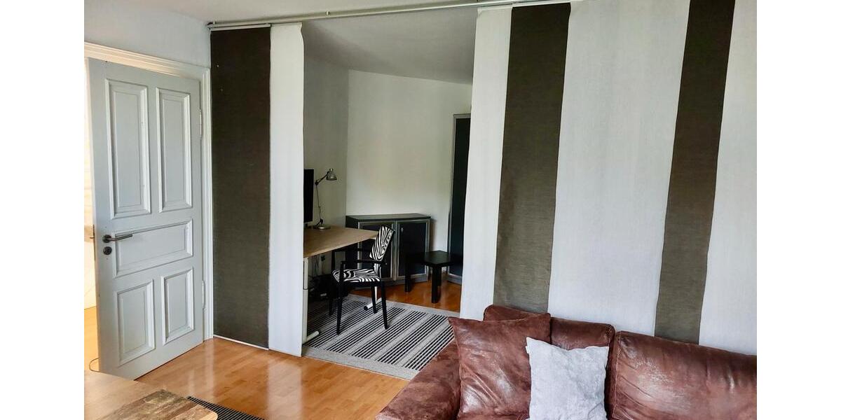 Möblierte Wohnung mit Balkon in der Löbervorstadt – ab 01.01.2026 1 zimmer