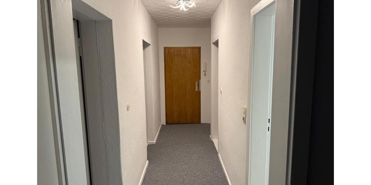 Etagenwohnung Plattenburg - 3 Zimmer, 70 m&sup2;, 610&euro; | Angebot:24353956