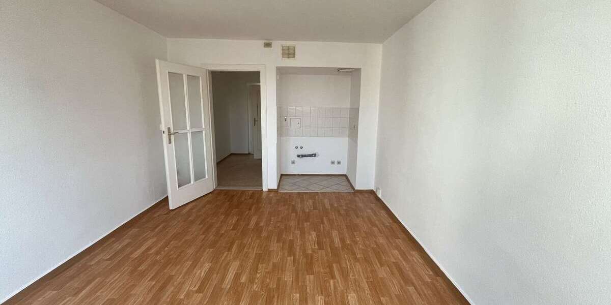 Etagenwohnung Hainichen - 1 Zimmer, 24 m&sup2;, 141&euro; | Angebot:25986927
