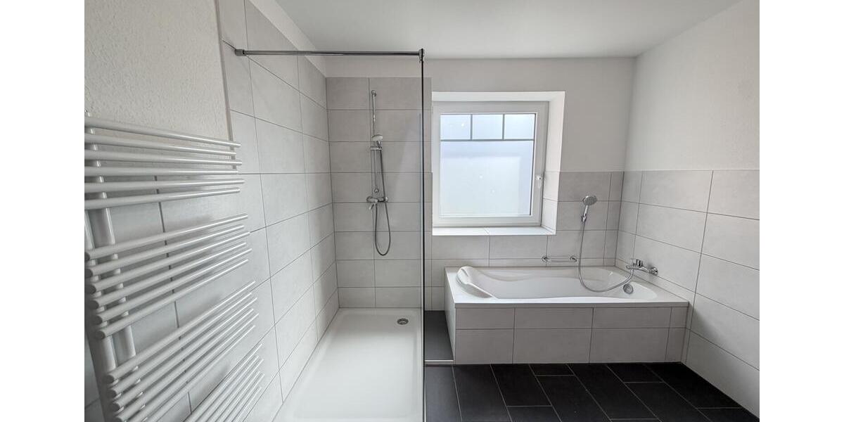 Erdgeschoßwohnung Neuenkirchen - 3 Zimmer, 128 m&sup2;, 1.200&euro; | Angebot:26580528