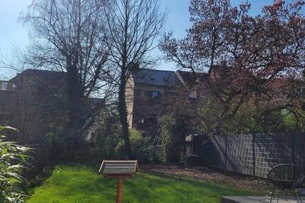 Wohnung Mönchengladbach Süd - 2 Zimmer, 93 m&sup2;, 1.200&euro; | Angebot:25043641