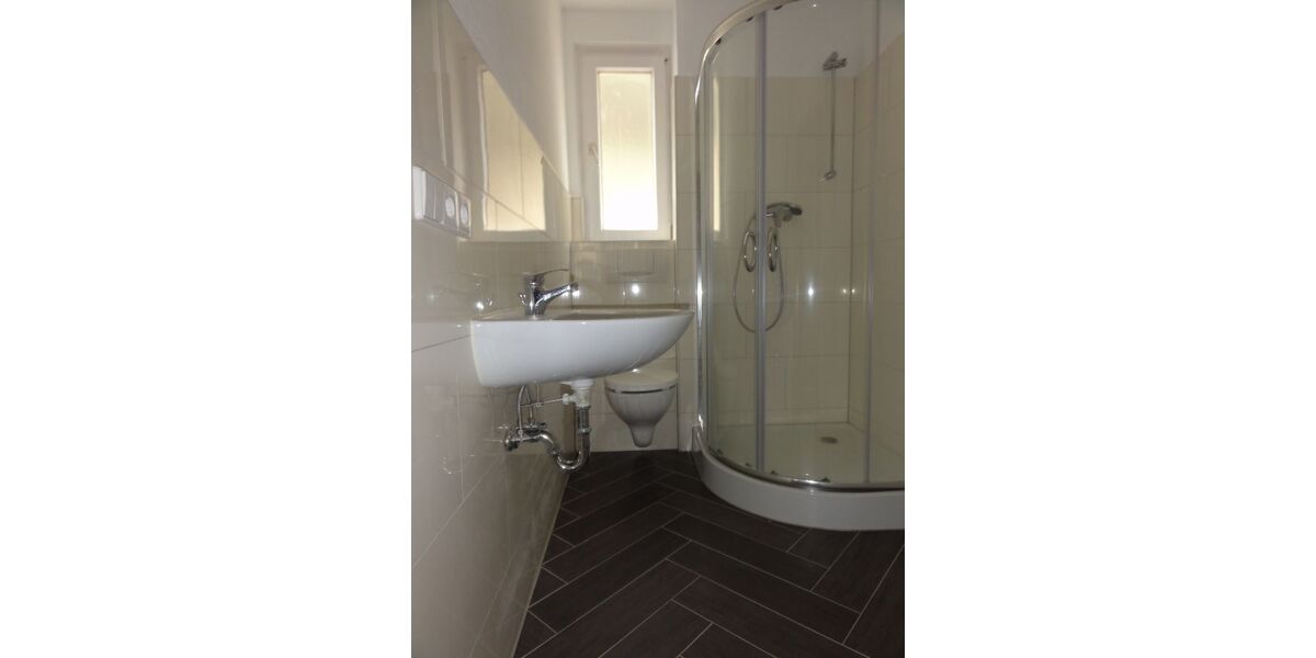 Helle 3-Zimmer-Altbau-Wohnung in zentrumsnaher Aussichtslage (Mietdauer: min. 4 Jahre) 3 zimmer