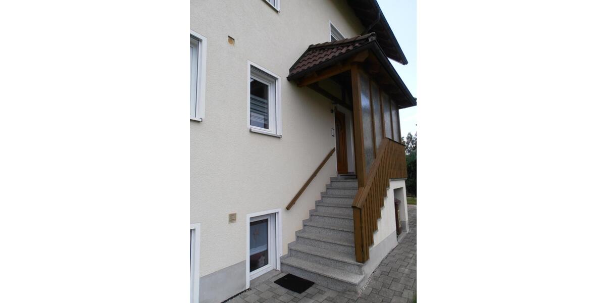 Etagenwohnung Tröstau - 3 Zimmer, 77 m&sup2;, 550&euro; | Angebot:24678395