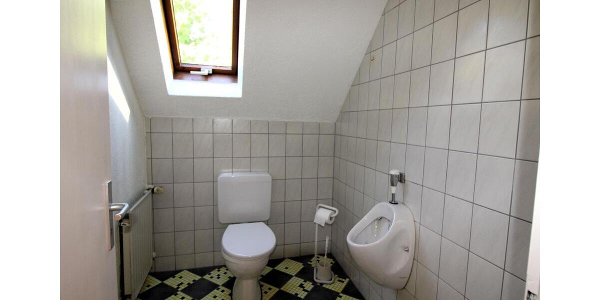 Einfamilienhaus Gunzenhausen - 8 Zimmer, 184 m&sup2;, 2.050&euro; | Angebot:24679181