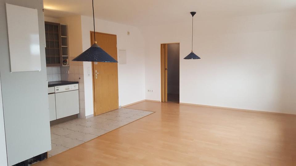 Dachgeschoßwohnung Nienstädt - 1 Zimmer, 30 m&sup2;, 300&euro; | Angebot:26355854