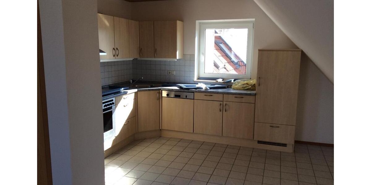 Dachgeschoßwohnung Nördlingen - 3 Zimmer, 90 m&sup2;, 750&euro; | Angebot:26234769