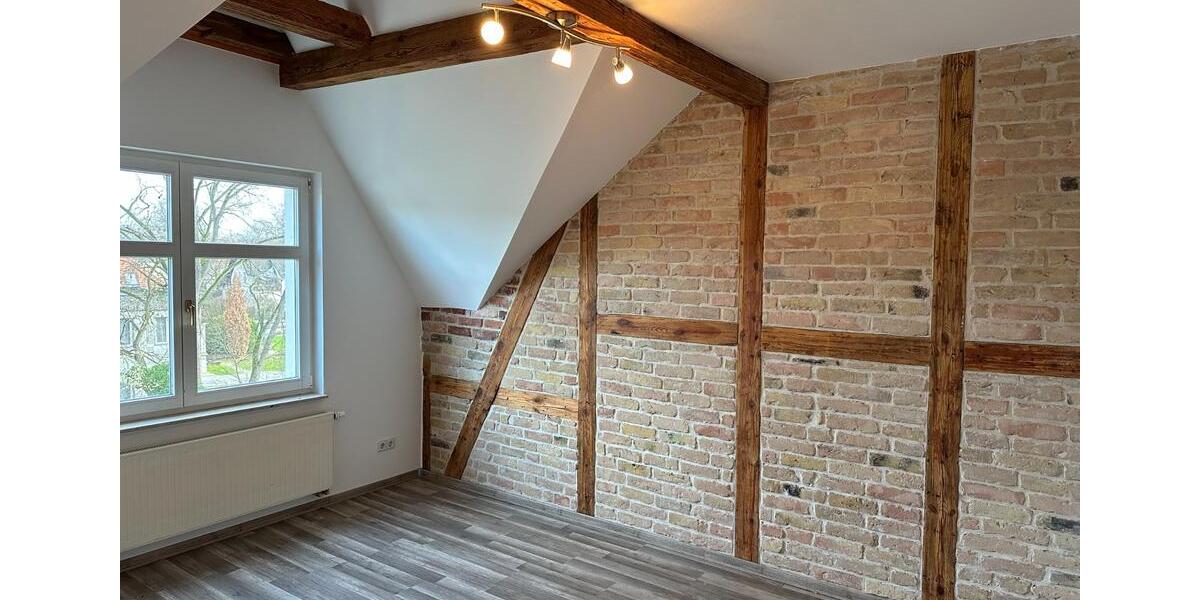 Großzügige 4-Zimmer-Wohnung mit Loft und Holzbalkendecke 4 zimmer