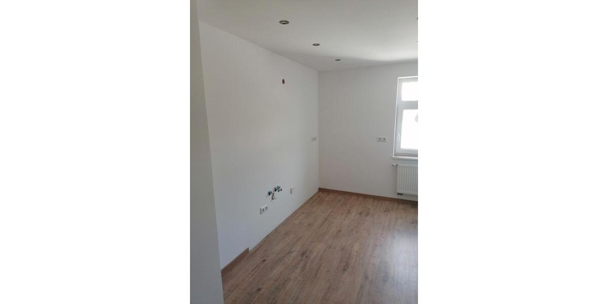 Dachgeschoßwohnung Sonneberg - 2 Zimmer, 62 m&sup2;, 590&euro; | Angebot:25976122