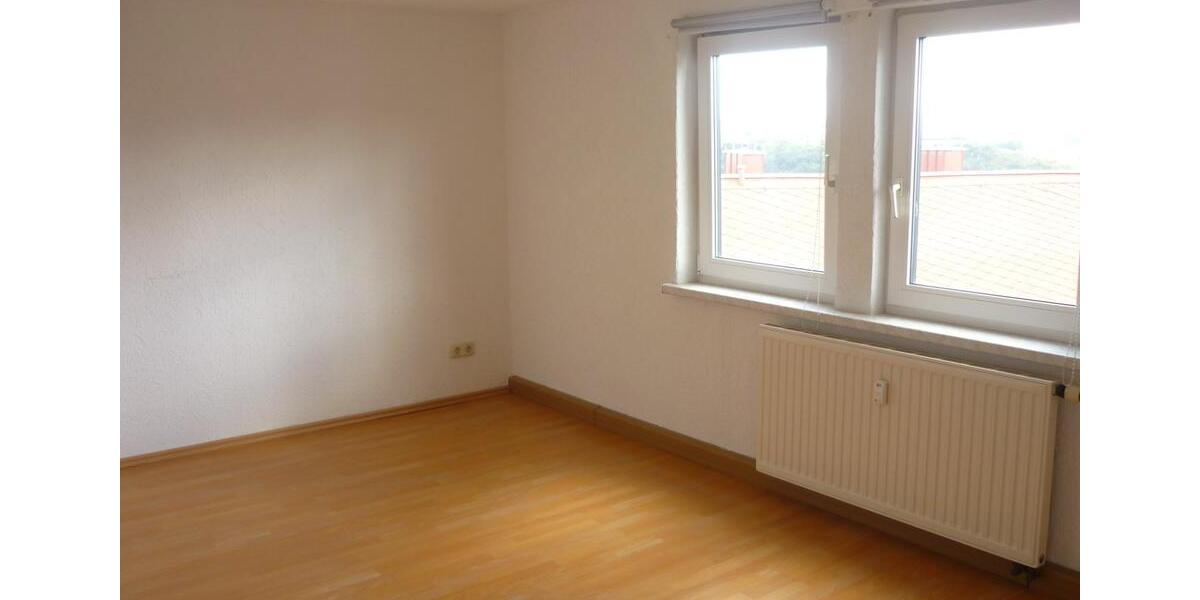 Dachgeschoßwohnung Greiz - 2.5 Zimmer, 58 m&sup2;, 270&euro; | Angebot:24717605