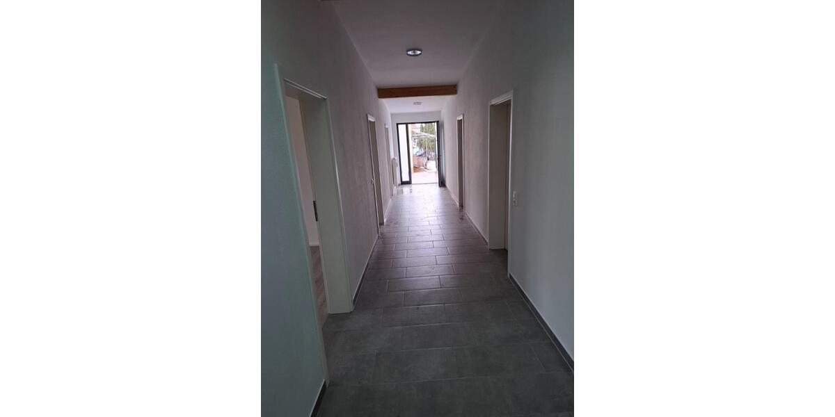 Erdgeschoßwohnung Vilshofen an der Donau - 4 Zimmer, 110 m&sup2;, 1.000&euro; | Angebot:26367696