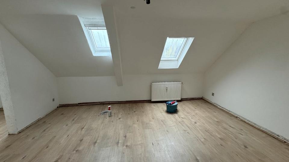 Dachgeschoßwohnung Saarbrücken Dudweiler - 3 Zimmer, 80 m&sup2;, 620&euro; | Angebot:24681533