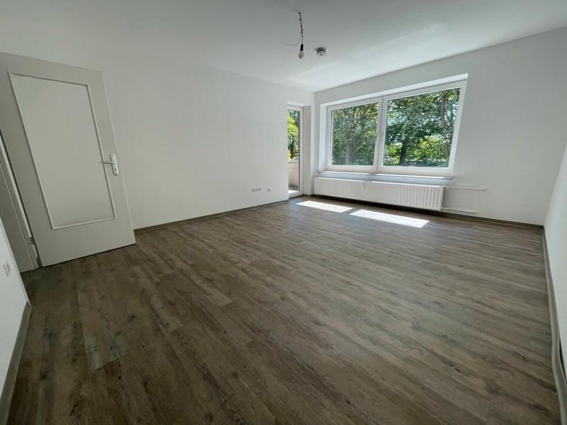 Helle 3-Zi.-Wohnung im Erdgeschoss mit Balkon