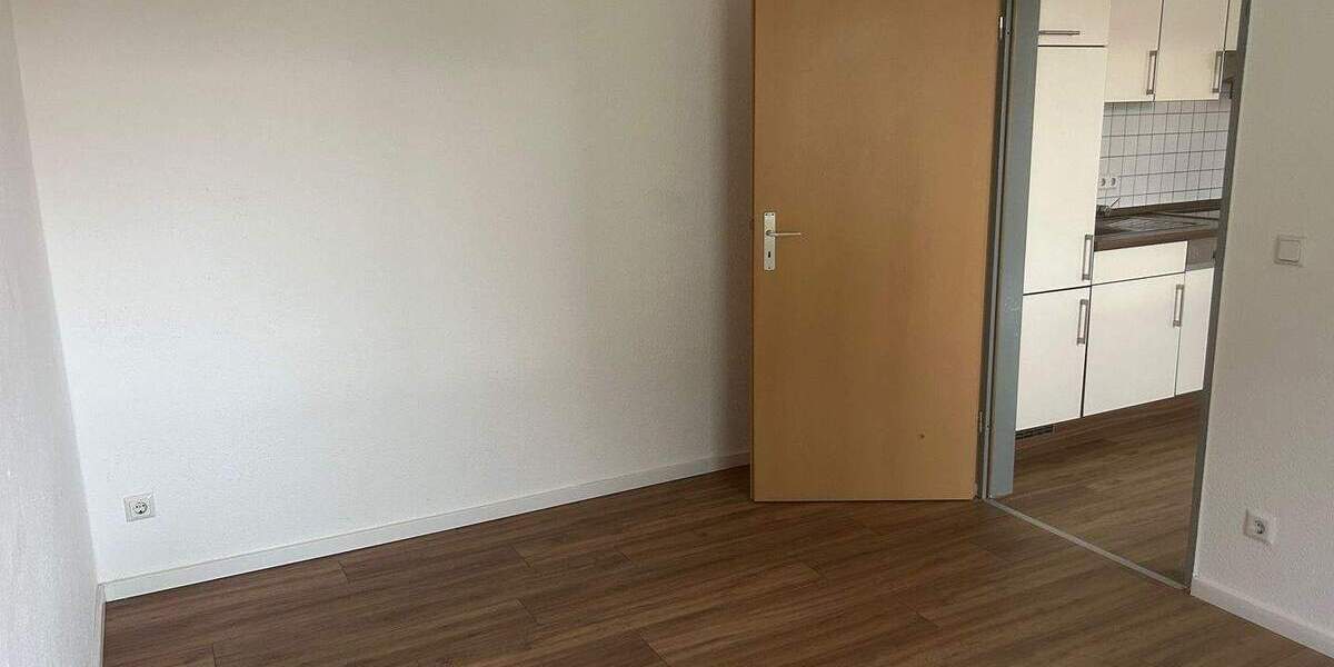 Etagenwohnung Merseburg Neumarkt (Vorstadt) - 2 Zimmer, 43 m&sup2;, 375&euro; | Angebot:25909925