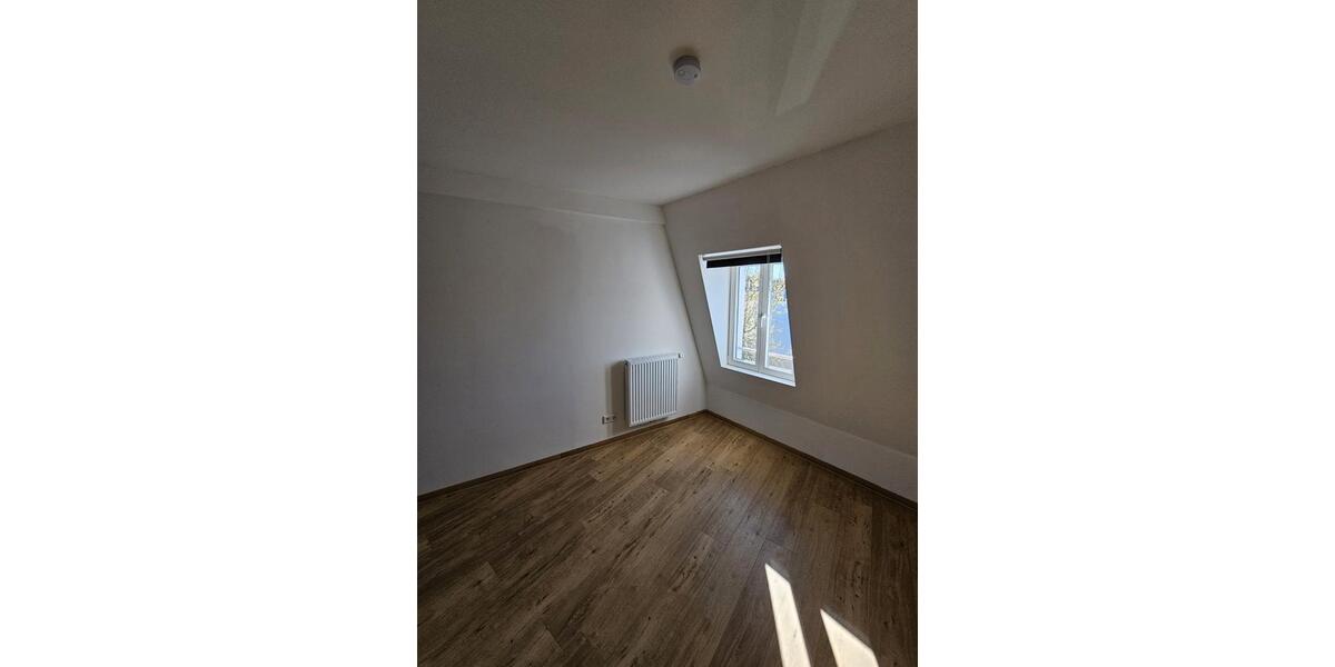 Dachgeschoßwohnung Steinfurt - 4 Zimmer, 110 m&sup2;, 1.150&euro; | Angebot:26165948