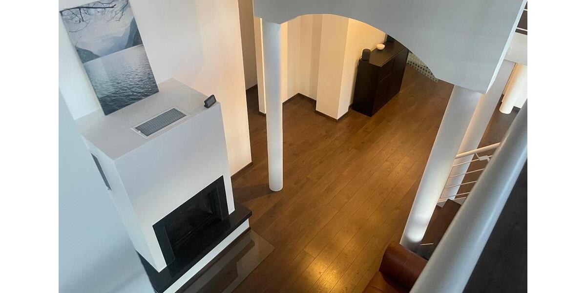 Riesiges, sehr helles PENTHOUSE mit 7,5 Zimmern über zwei Etagen 7.5 zimmer