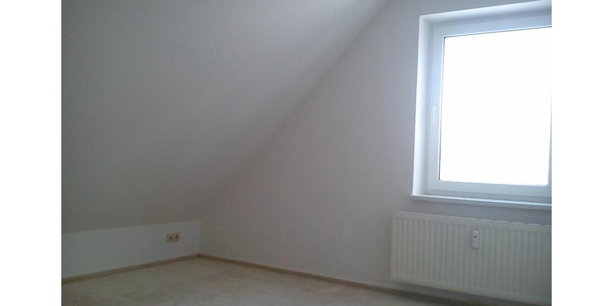 Dachgeschoßwohnung Markersdorf - 2 Zimmer, 39 m&sup2;, 250&euro; | Angebot:26674388