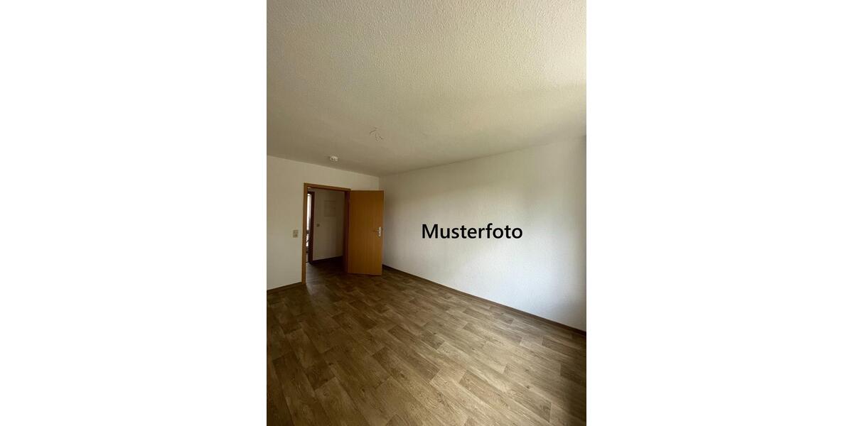 Etagenwohnung Gräfenhainichen - 3 Zimmer, 60 m&sup2;, 425&euro; | Angebot:21607506