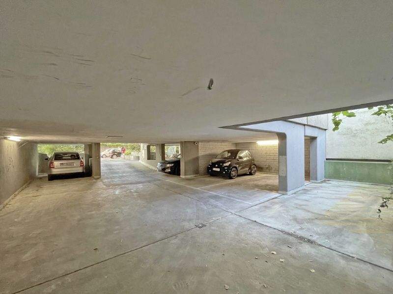 Tiefgargenstellplatz in der Fehlerstr. 8 Stellpl. Nr. 2 zimmer