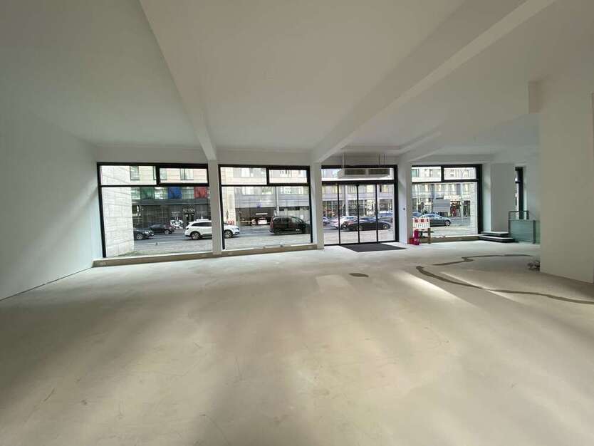 Büro in Berlin 10.122 € 206 m²