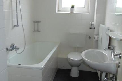 ** Zum Einzug startklar... gemütliche 3 Zimmer-Wohnung **