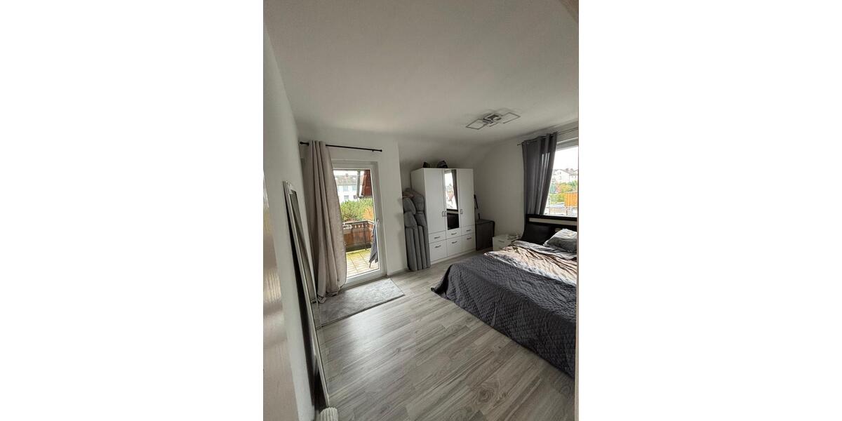 Dachgeschoßwohnung Uslar - 3 Zimmer, 64 m&sup2;, 650&euro; | Angebot:25105484