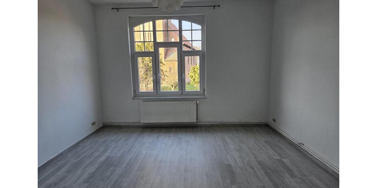 Etagenwohnung Diesdorf - 3.5 Zimmer, 97 m&sup2;, 420&euro; | Angebot:25843384